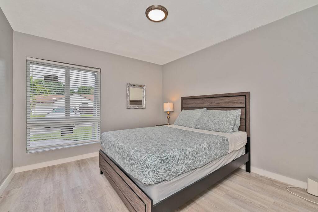 Spacious 4 Bedrooms, 2 Bathroom House With Pool Miramar Bagian luar foto
