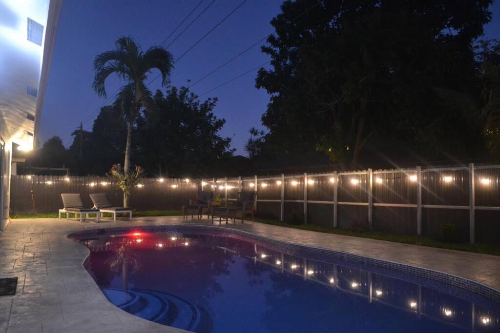Spacious 4 Bedrooms, 2 Bathroom House With Pool Miramar Bagian luar foto