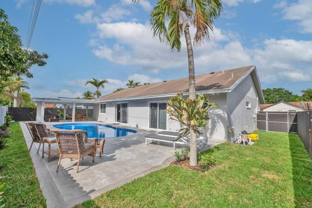 Spacious 4 Bedrooms, 2 Bathroom House With Pool Miramar Bagian luar foto