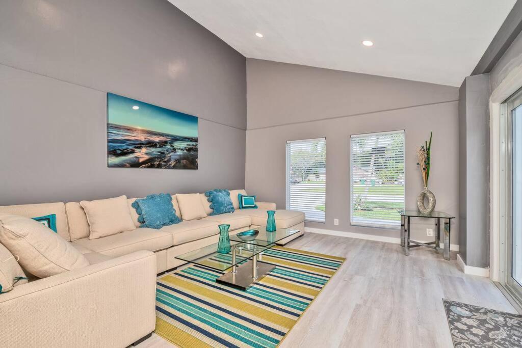 Spacious 4 Bedrooms, 2 Bathroom House With Pool Miramar Bagian luar foto